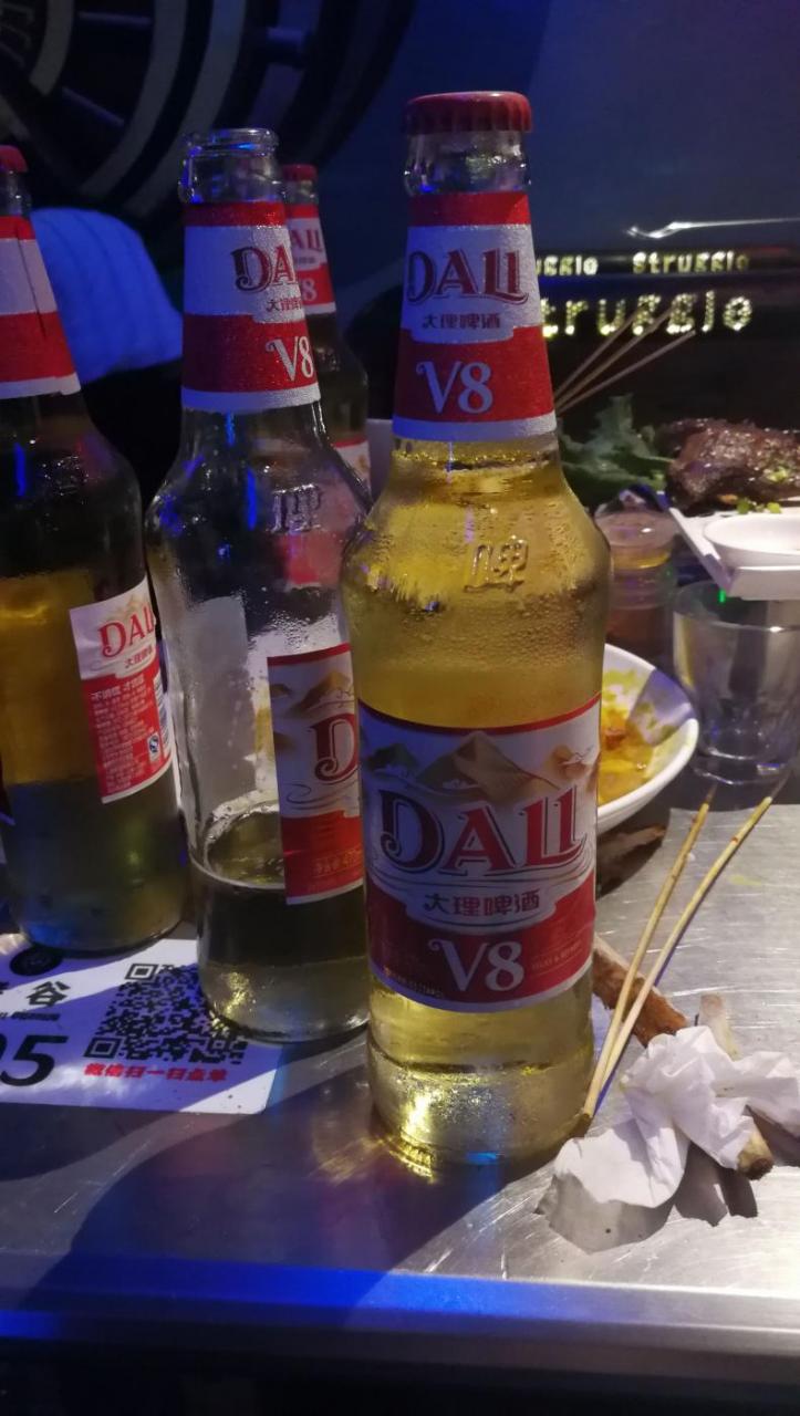 大理啤酒价格-大理啤酒V8多少钱!-大麦丫-精酿啤酒连锁超市,工厂店平价酒吧免费加盟
